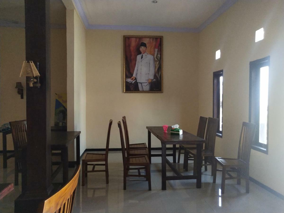 Surya Guest House Probolinggo Eksteriør bilde